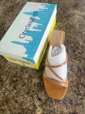 Cityclassified Tan Glossy Strappy Slide Mule